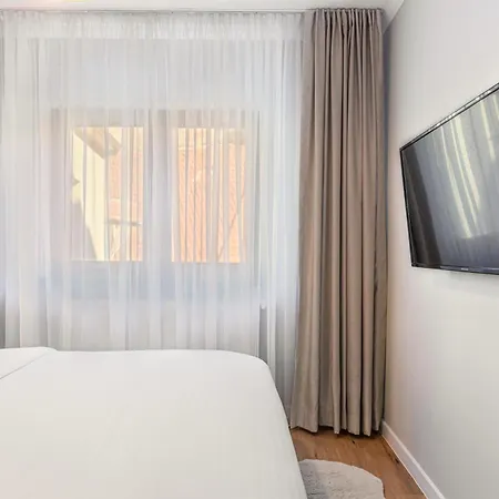 Koa - Hidden Old Town Apartment