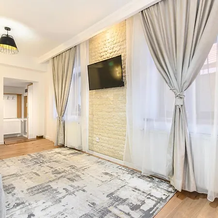 Koa - Hidden Old Town Braşov