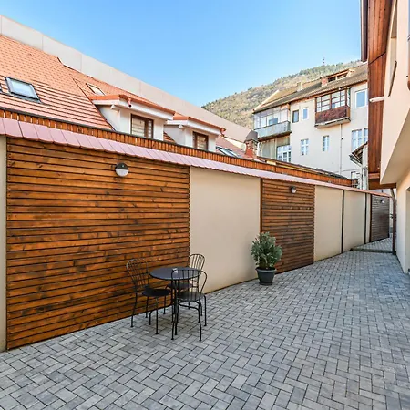 Koa - Hidden Old Town Apartment